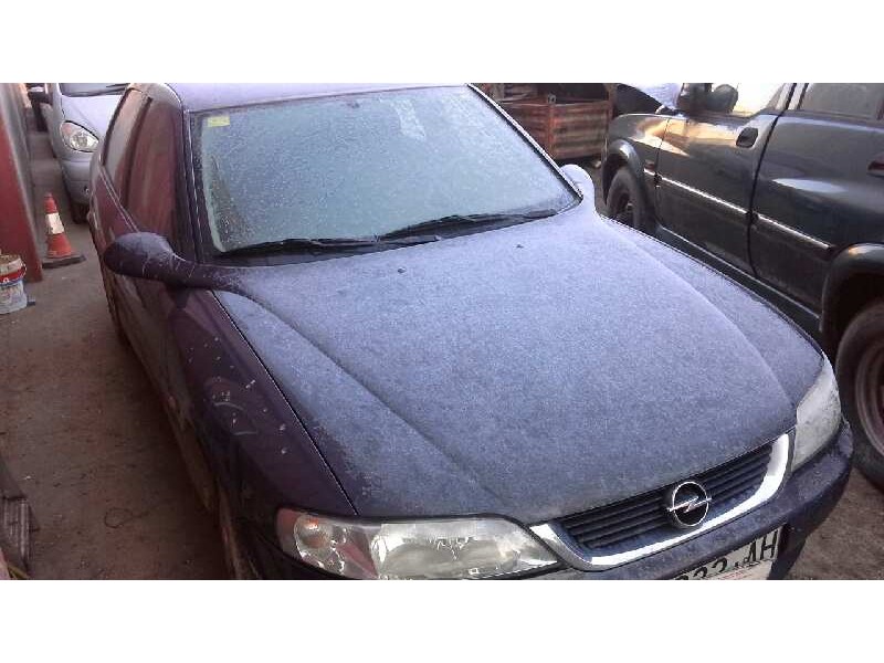 opel vectra b berlina del año 1999