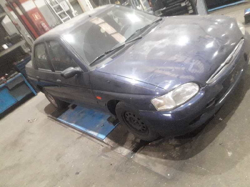 ford escort berlina/turnier del año 1996