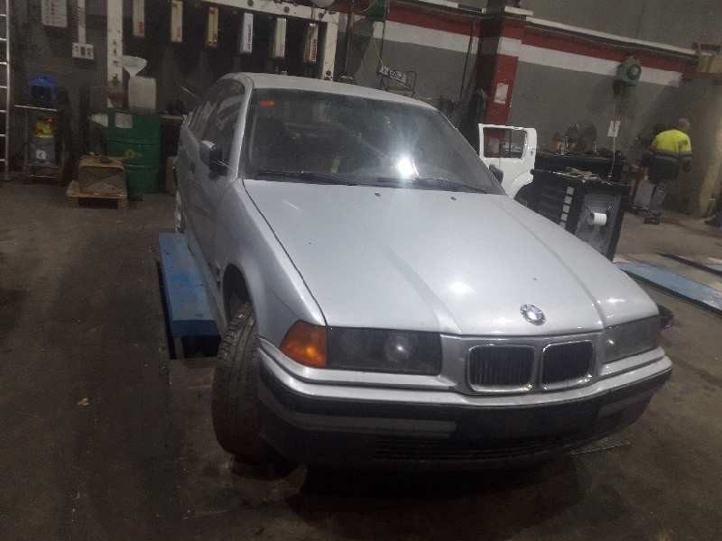 bmw serie 3 berlina (e36) del año 1993
