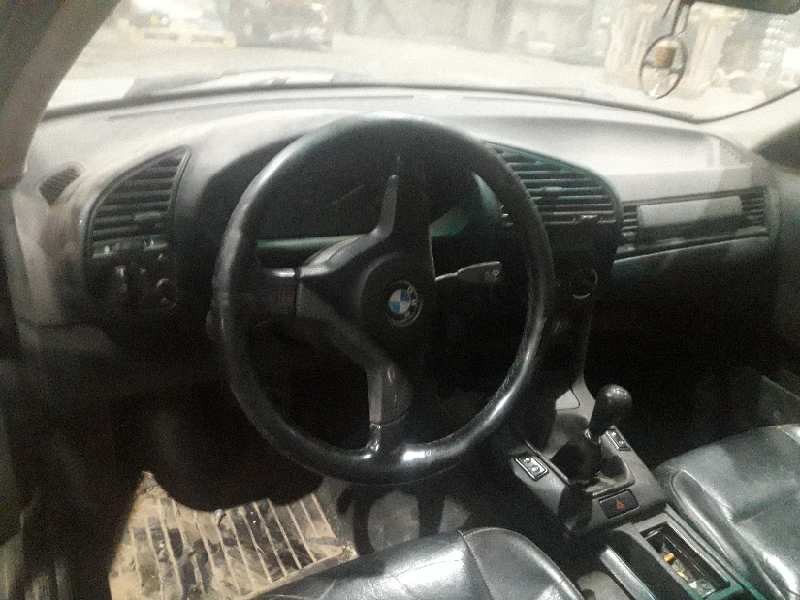 bmw serie 3 berlina (e36) del año 1993