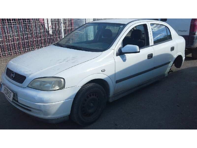 opel astra g berlina del año 1998
