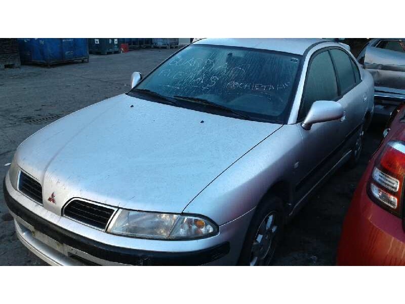 mitsubishi carisma berlina 4 (da0) del año 2000