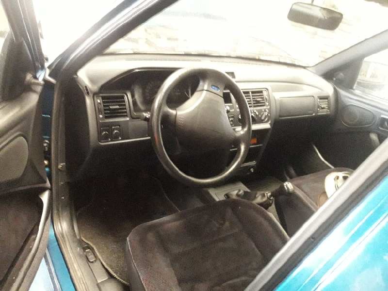 ford escort berlina/turnier del año 1994