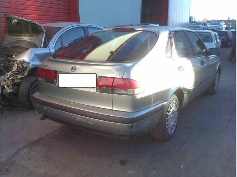 saab 9-3 berlina del año 2000