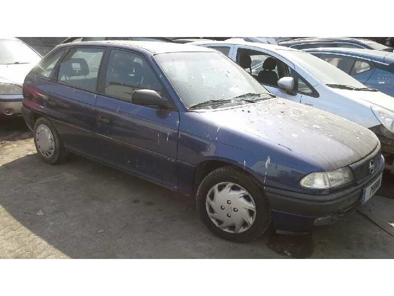 opel astra f berlina del año 1995