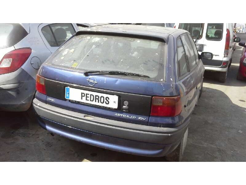 opel astra f berlina del año 1995