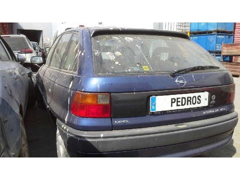 opel astra f berlina del año 1995
