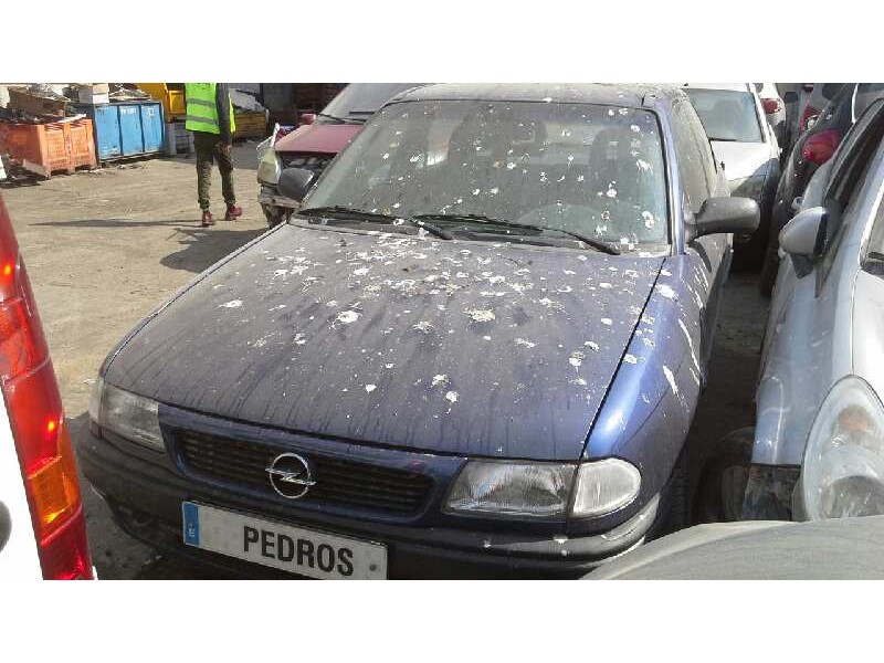 opel astra f berlina del año 1995