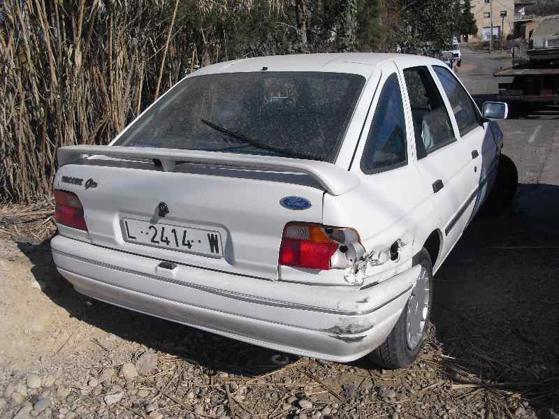 ford escort berlina/turnier del año 1992