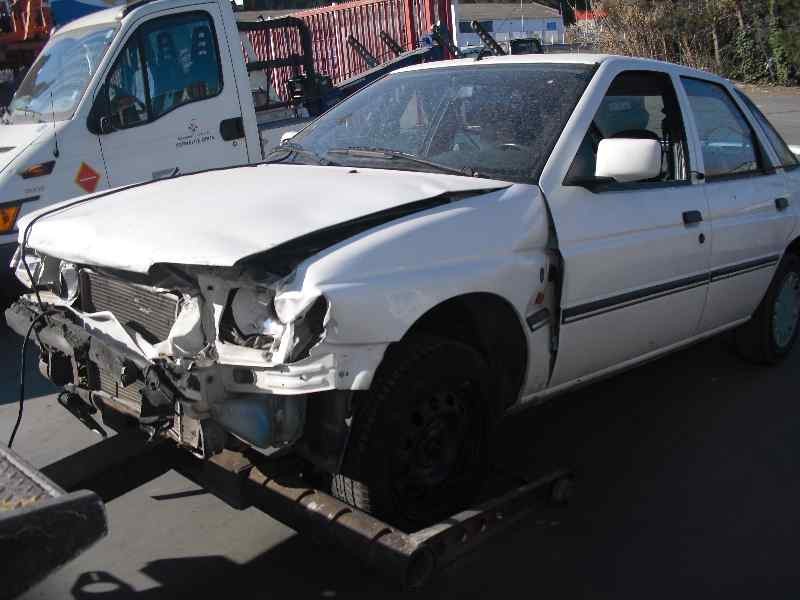 ford escort berlina/turnier del año 1992