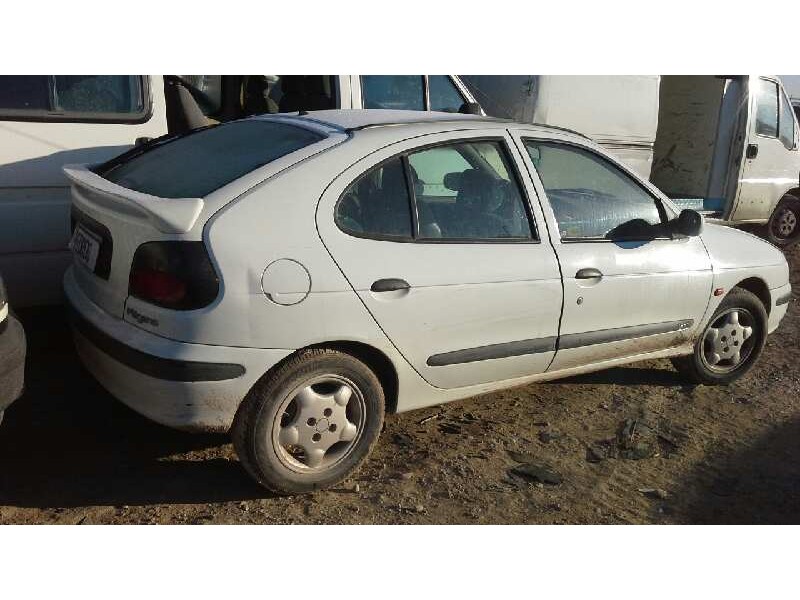 renault megane i berlina hatchback (ba0) del año 1998