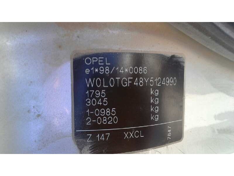 opel astra g berlina del año 2000