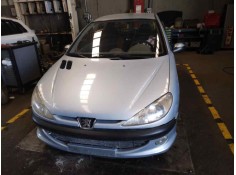 peugeot 206 berlina del año 2000