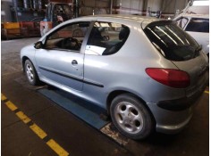 peugeot 206 berlina del año 2000 2