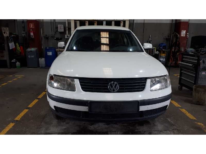 volkswagen passat berlina (3b2) del año 1999