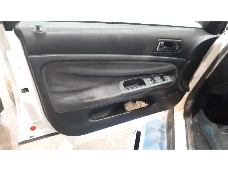 volkswagen passat berlina (3b2) del año 1999