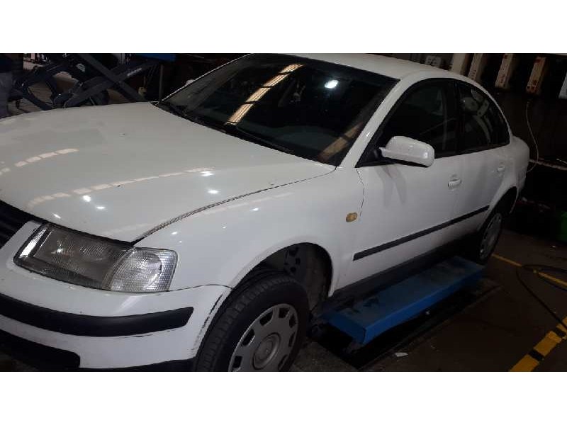 volkswagen passat berlina (3b2) del año 1999