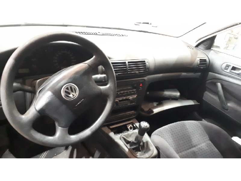 volkswagen passat berlina (3b2) del año 1999