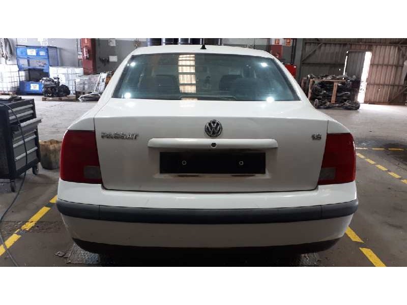 volkswagen passat berlina (3b2) del año 1999