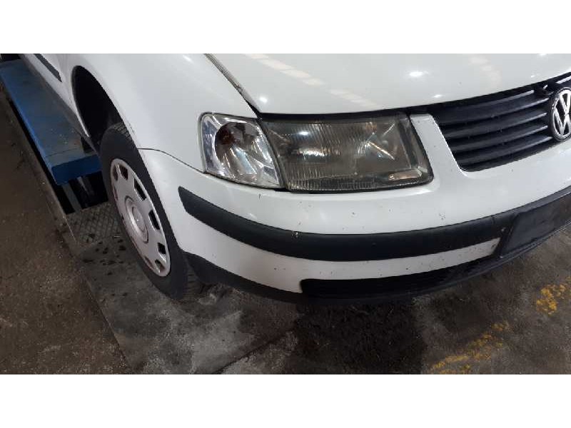 volkswagen passat berlina (3b2) del año 1999