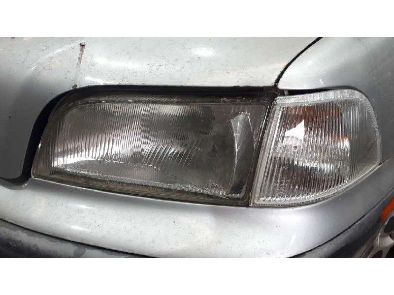 volvo v40 familiar del año 2000