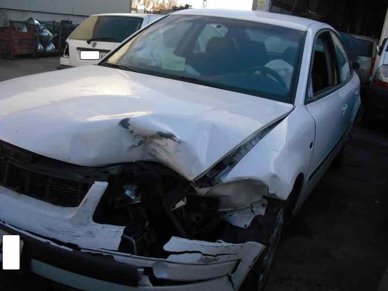 volkswagen passat berlina (3b2) del año 1999