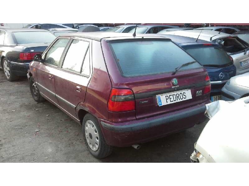 skoda felicia berlina ( 791) del año 1998