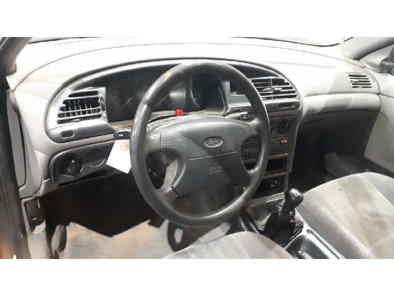 ford mondeo berlina/familiar (fd) del año 1993