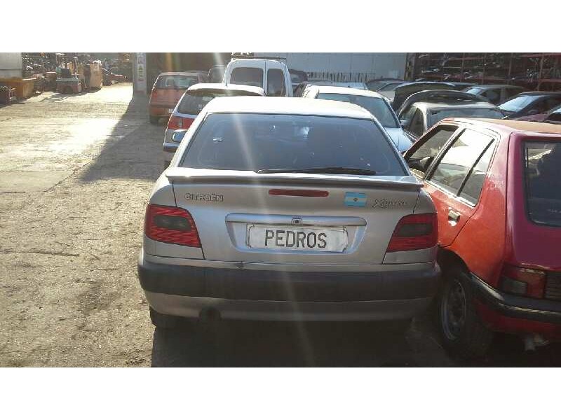 citroën xsara berlina del año 1999