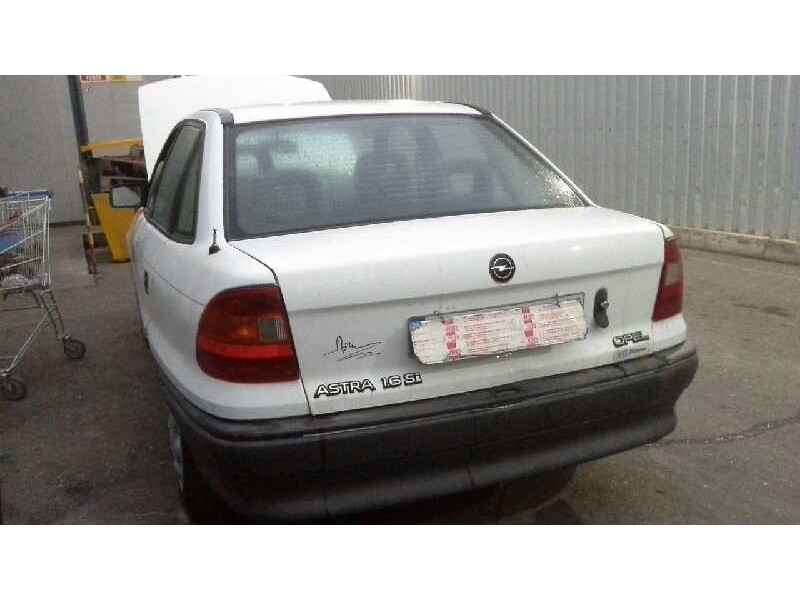 opel astra f berlina del año 1993