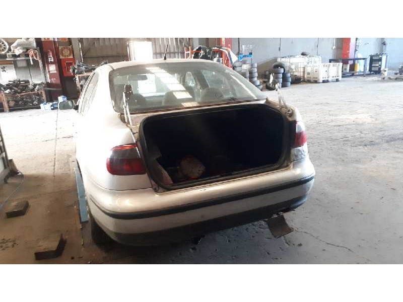 seat toledo (1m2) del año 2000