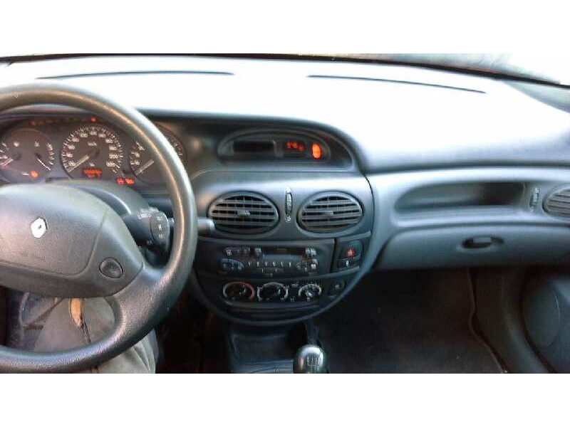 renault megane i classic (la0) del año 1997