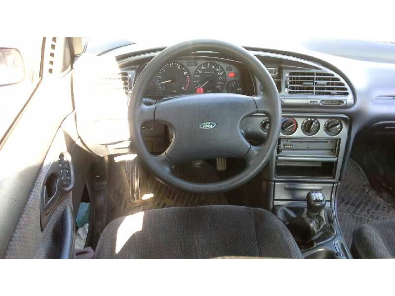 ford mondeo berlina/familiar (fd) del año 1994