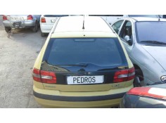 volvo v40 familiar del año 2000