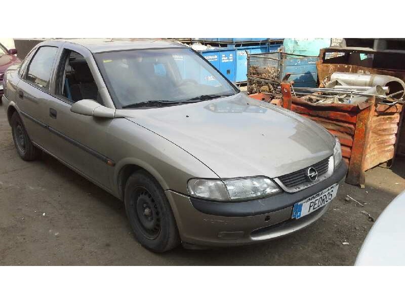 opel vectra b berlina del año 1996