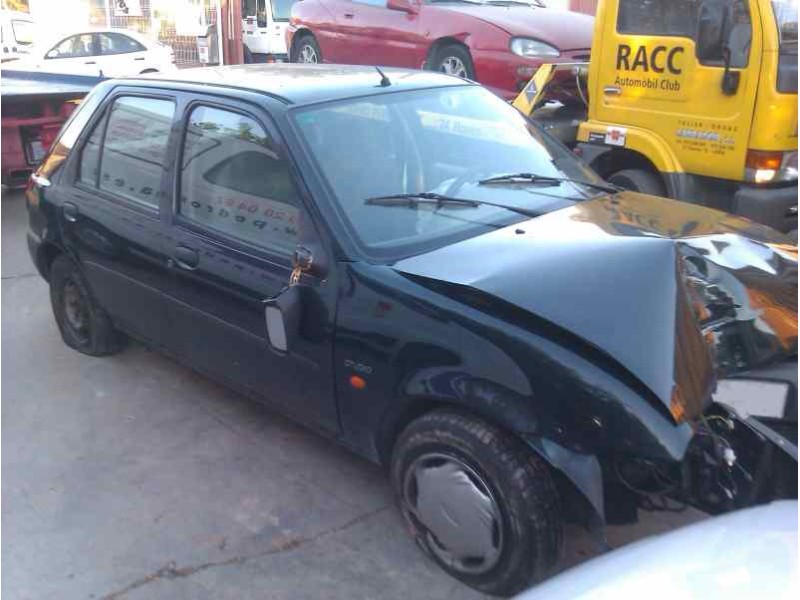 ford fiesta berlina del año 1996