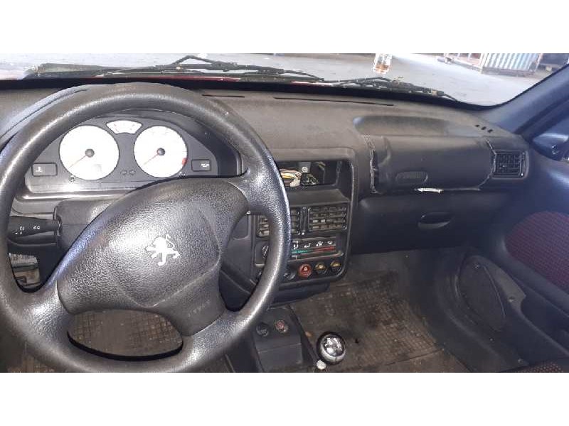 peugeot 106 (s2) del año 2000