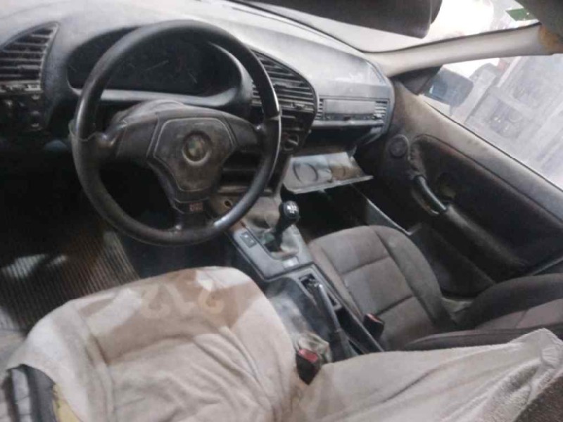 bmw serie 3 berlina (e36) del año 1994