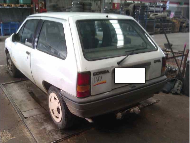 opel corsa a del año 1990
