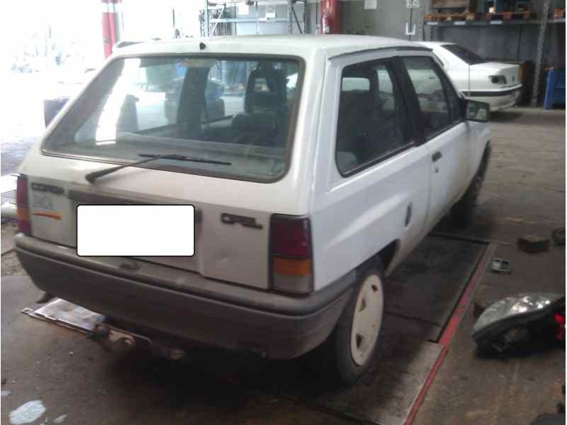 opel corsa a del año 1990