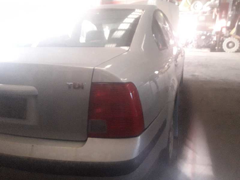 volkswagen passat berlina (3b2) del año 2000