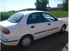 daewoo lanos del año 2000
