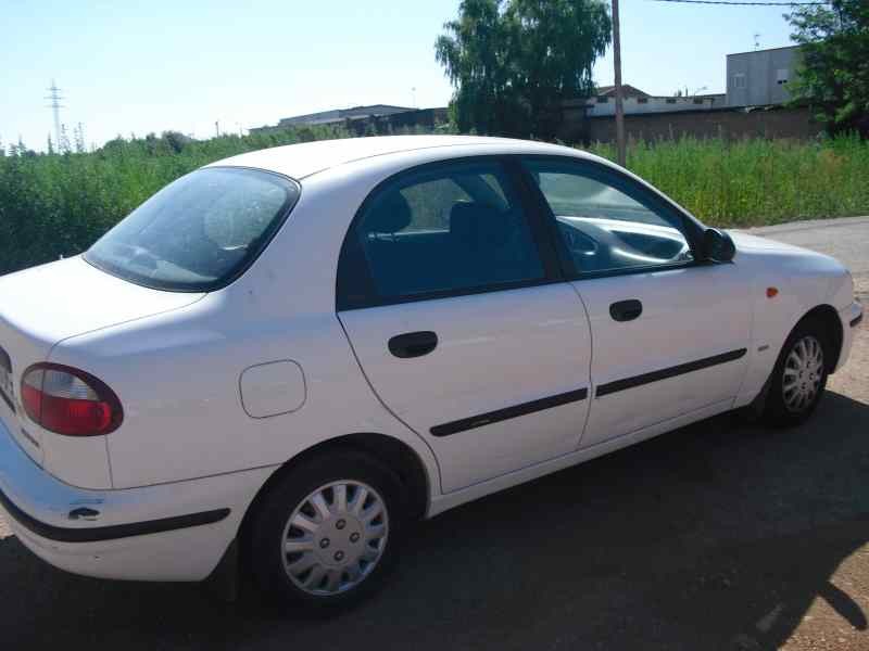 daewoo lanos del año 2000