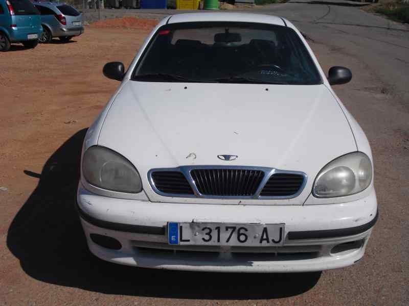 daewoo lanos del año 2000