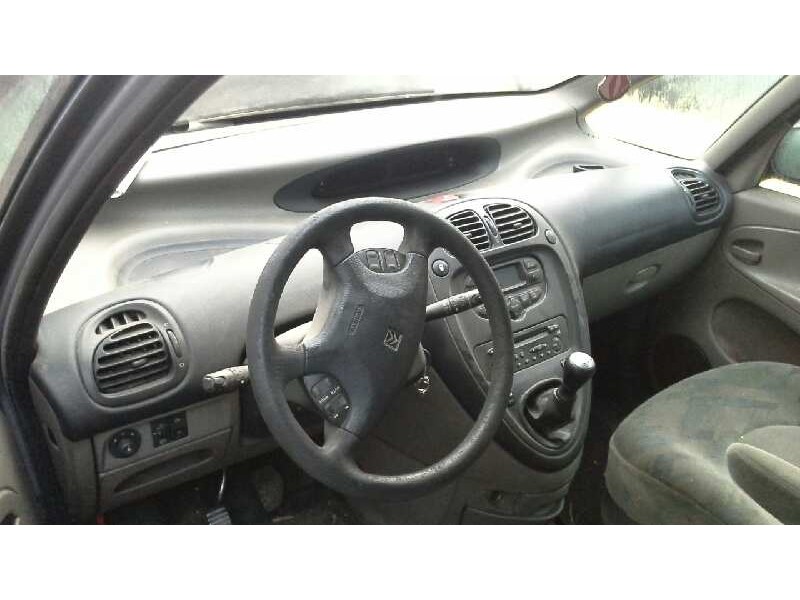 citroën xsara picasso del año 2000