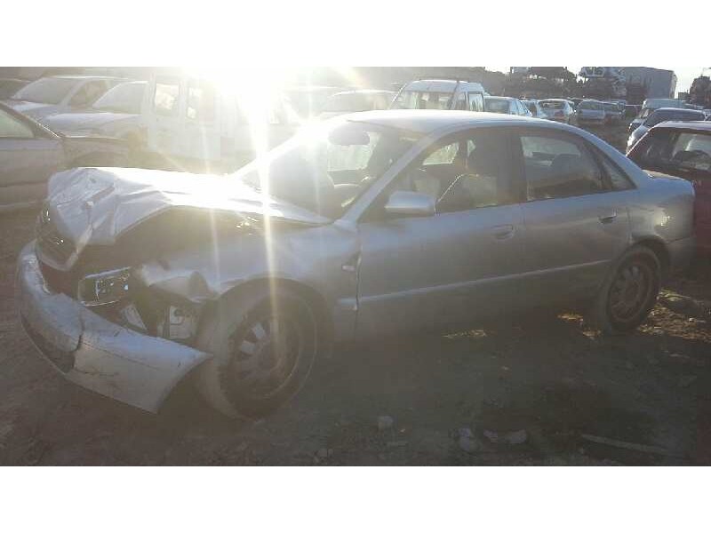 audi a4 berlina (b5) del año 2000