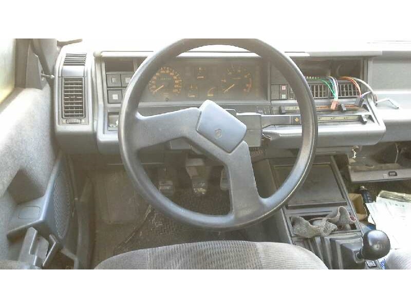 renault 21 berlina (b/l48) del año 1987