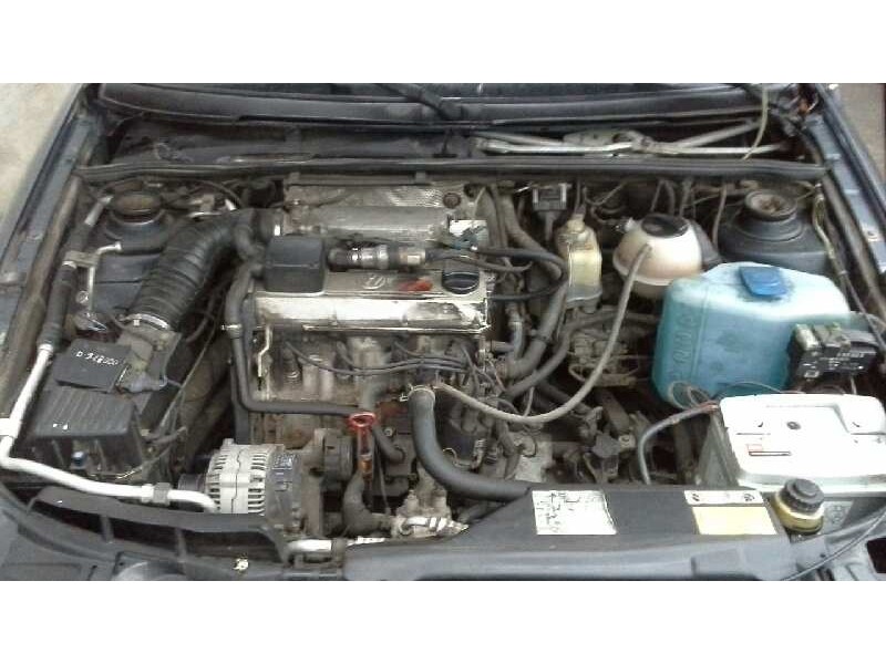 volkswagen passat berlina (312) del año 1992