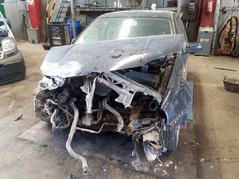 volkswagen golf iv berlina (1j1) del año 2000