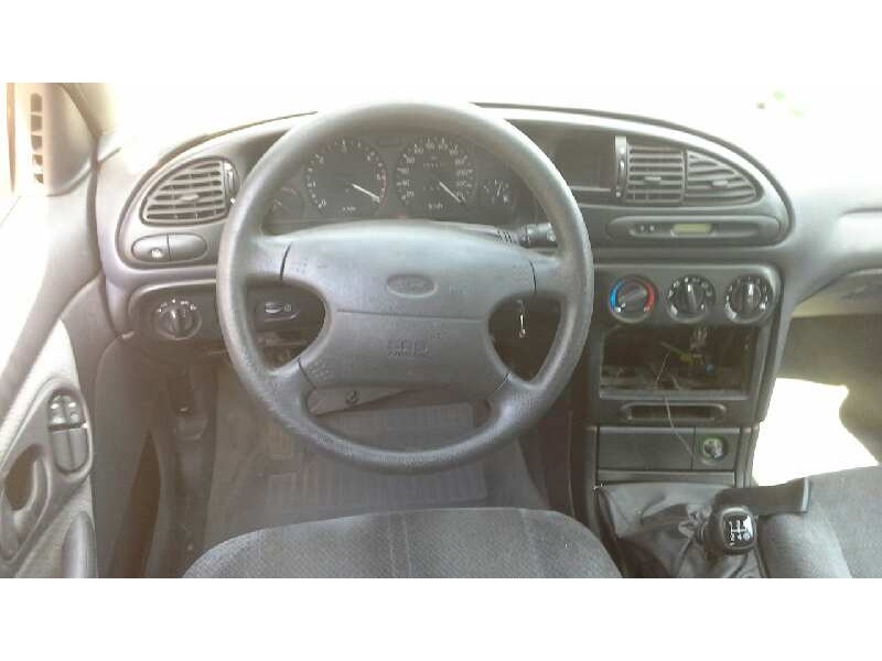 ford mondeo berlina (gd) del año 1996